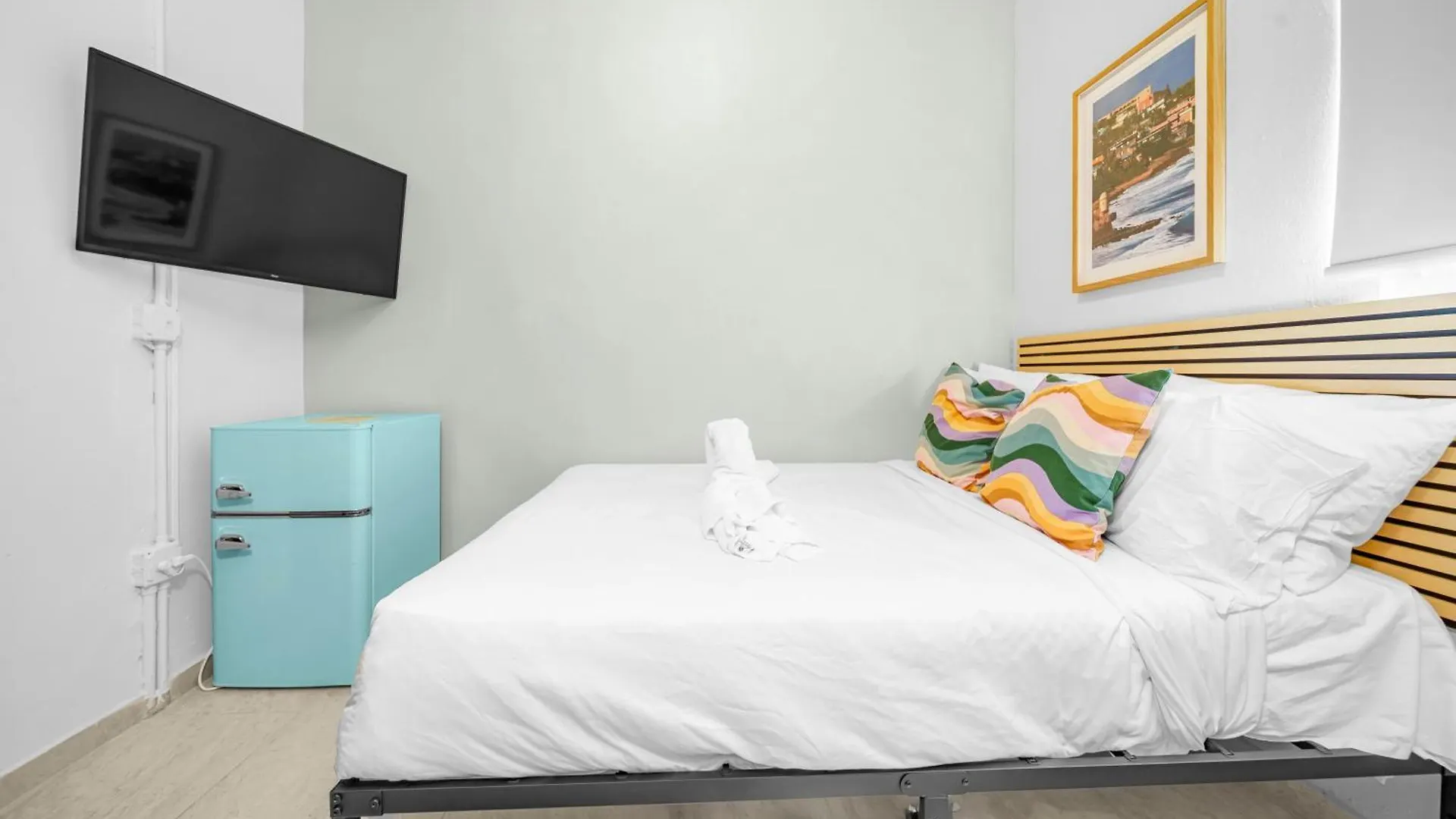 Room 2 Stylish Escape By Calle Cerra Art San Juan