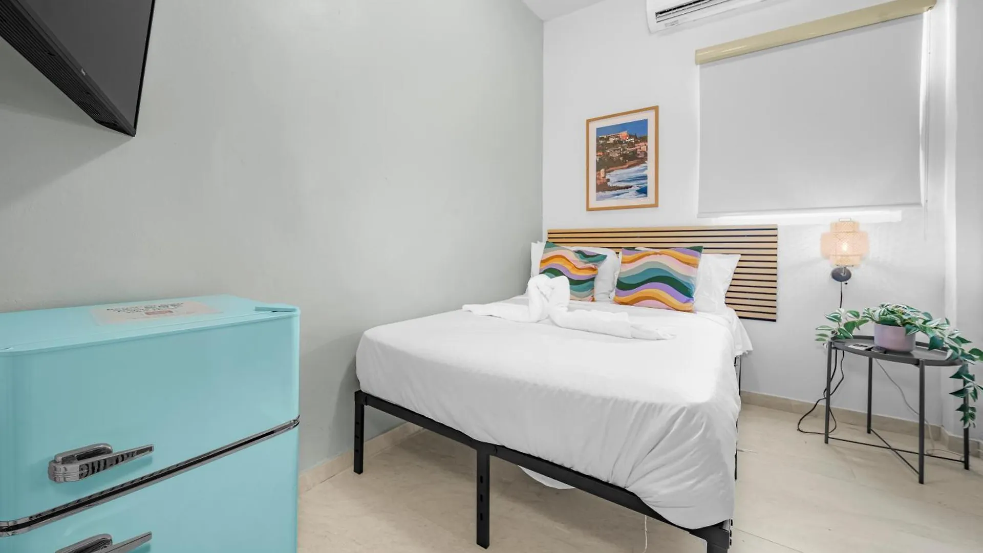 Room 2 Stylish Escape By Calle Cerra Art San Juan